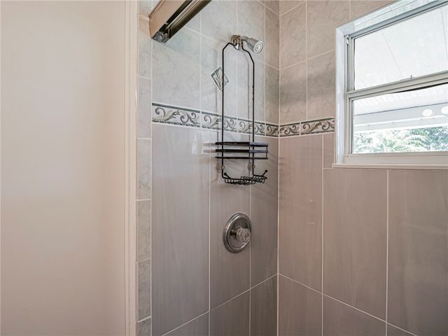 1620 5th Avenue, Vero Beach, FL 32960