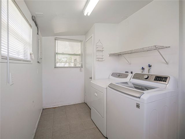 1620 5th Avenue, Vero Beach, FL 32960