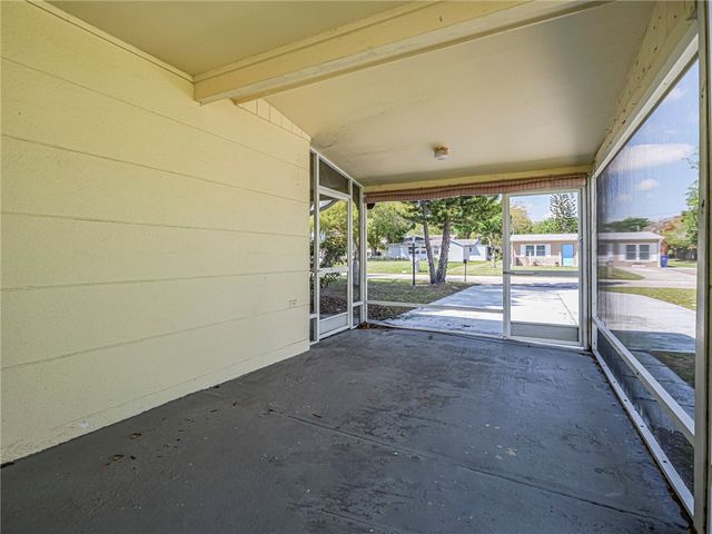 1620 5th Avenue, Vero Beach, FL 32960