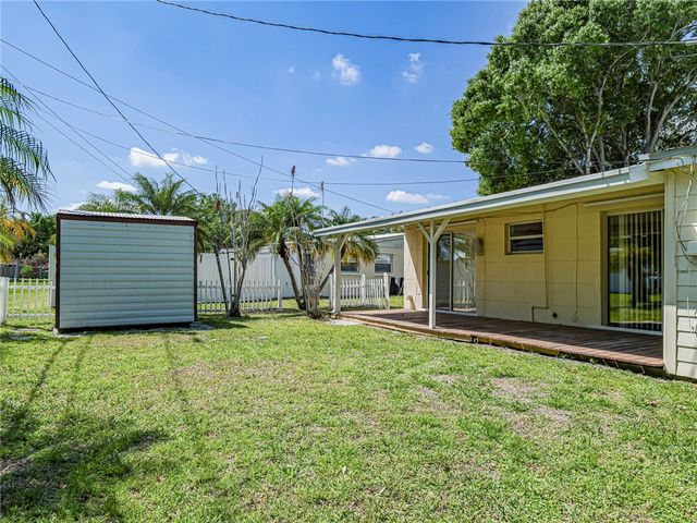 1620 5th Avenue, Vero Beach, FL 32960