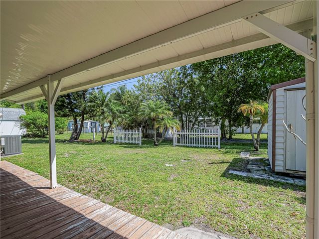 1620 5th Avenue, Vero Beach, FL 32960