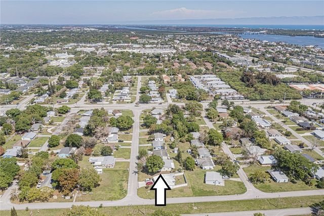 1620 5th Avenue, Vero Beach, FL 32960