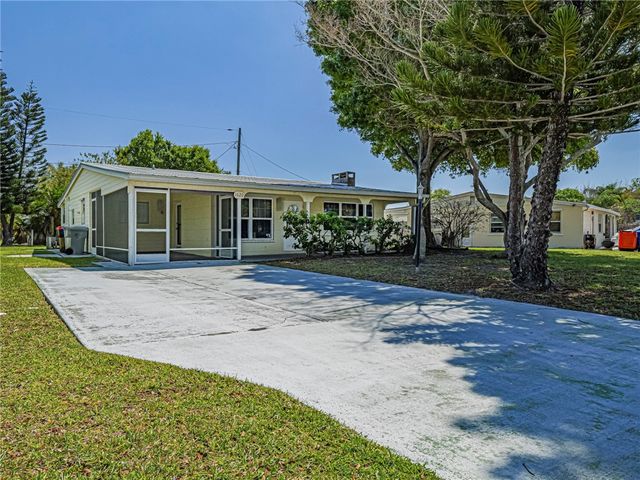 1620 5th Avenue, Vero Beach, FL 32960