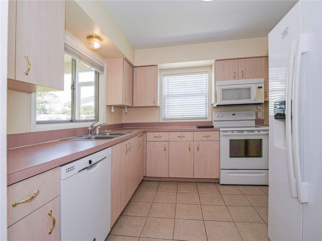 1620 5th Avenue, Vero Beach, FL 32960