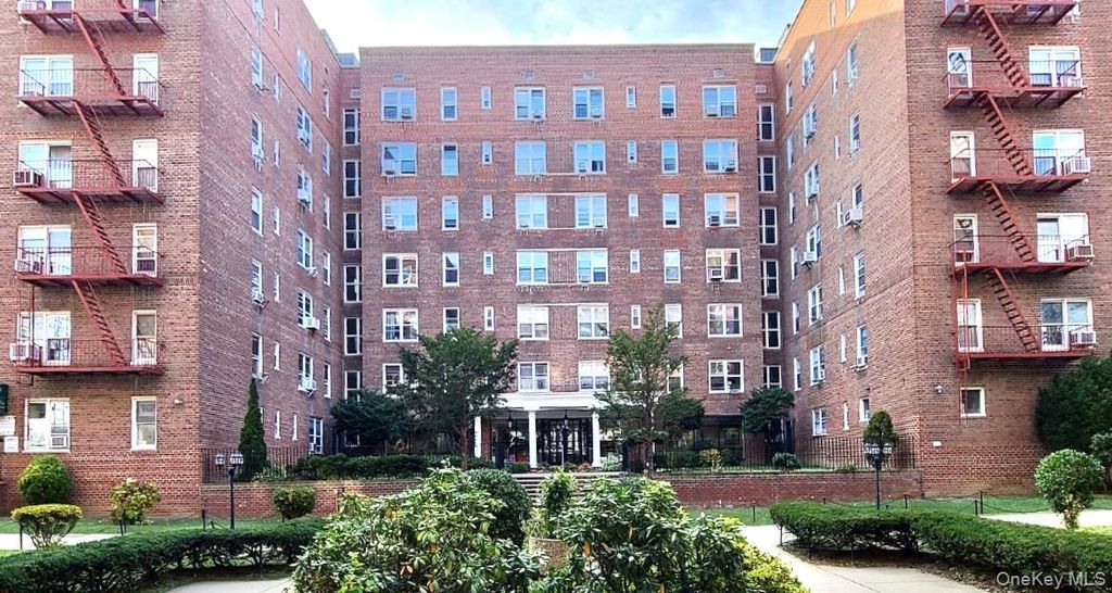 105-25 64th Avenue 2G, Forest Hills, NY 11375