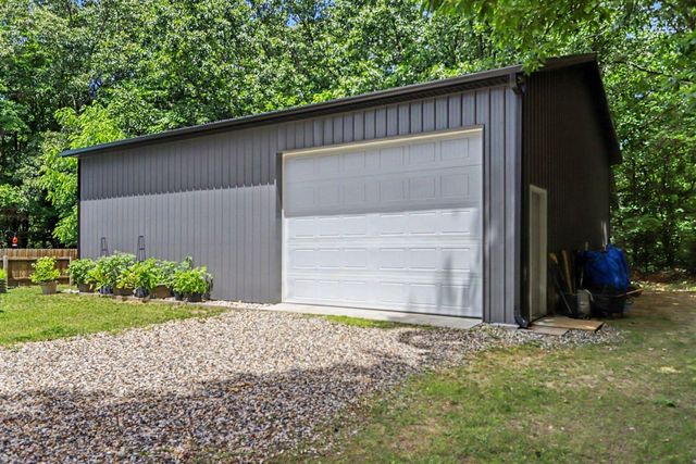 10836 Stadium Drive, Kalamazoo, MI 49009