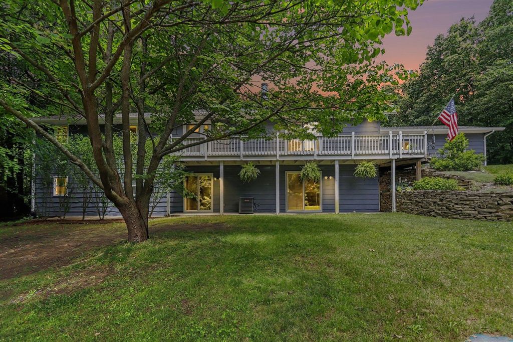 10836 Stadium Drive, Kalamazoo, MI 49009