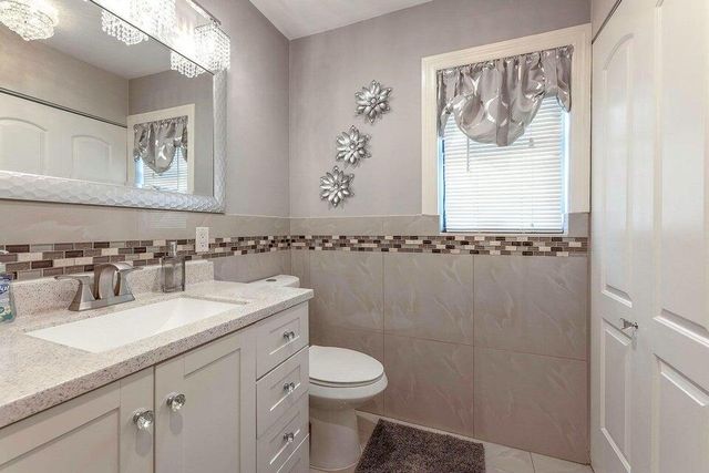 2935 Lake Worth Road, Palm Springs, FL 33461