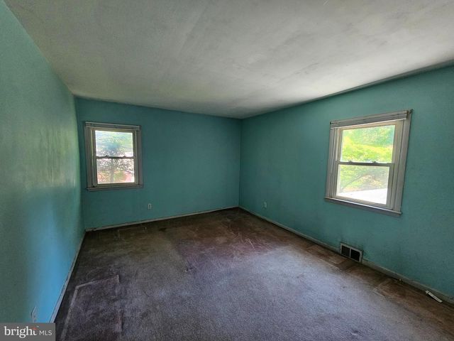 44 N BORO LINE RD, Collegeville, PA 19426
