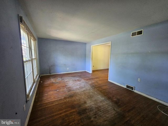 44 N BORO LINE RD, Collegeville, PA 19426