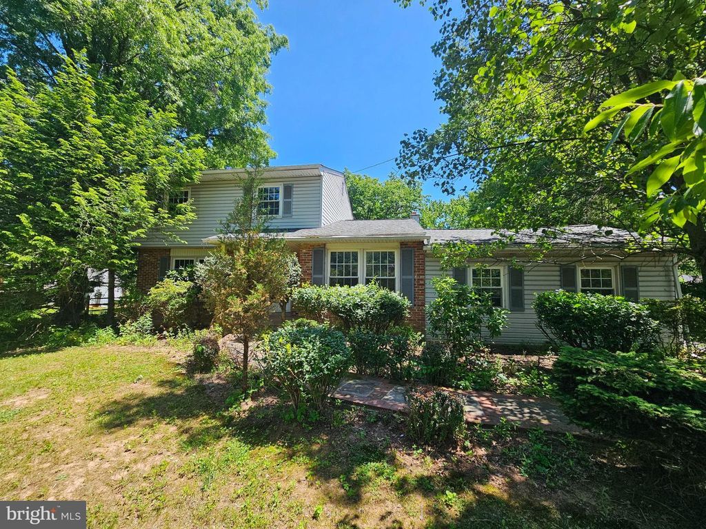 44 N BORO LINE RD, Collegeville, PA 19426