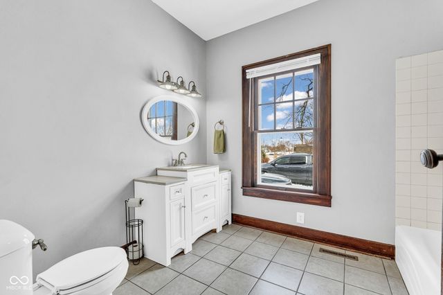 6530 Shelbyville Road, Indianapolis, IN 46237