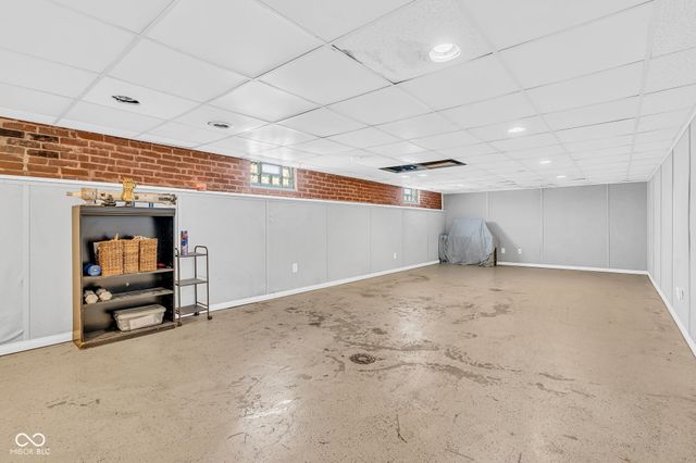 6530 Shelbyville Road, Indianapolis, IN 46237