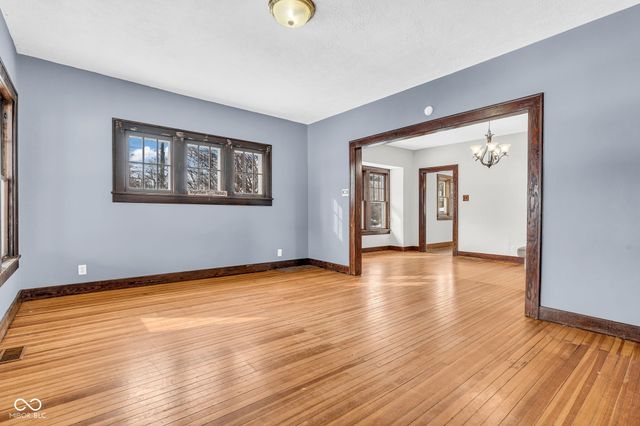 6530 Shelbyville Road, Indianapolis, IN 46237