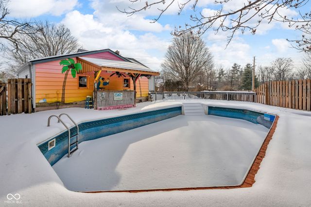 6530 Shelbyville Road, Indianapolis, IN 46237