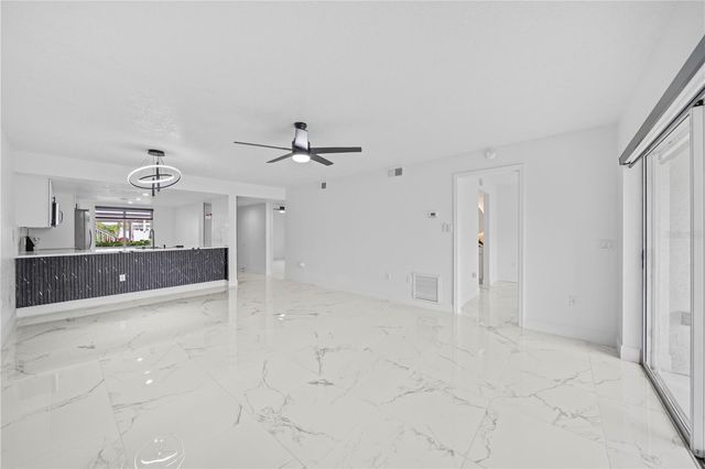 4306 MADEIRA COURT 3335, Sarasota, FL 34233