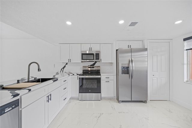 4306 MADEIRA COURT 3335, Sarasota, FL 34233