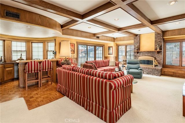 40 E Neapolitan, Long Beach, CA 90803