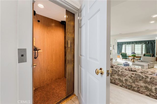 40 E Neapolitan, Long Beach, CA 90803