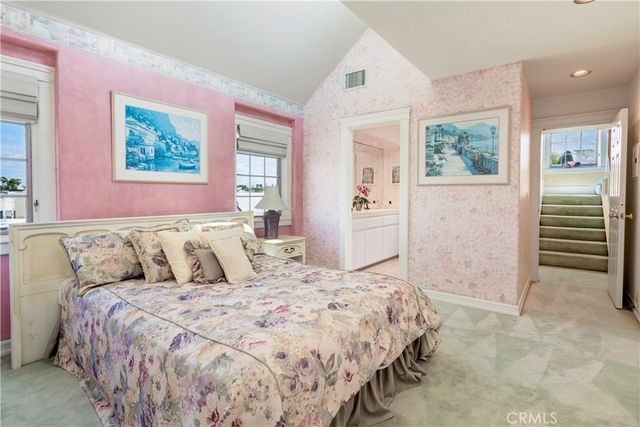 40 E Neapolitan, Long Beach, CA 90803