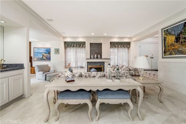 40 E Neapolitan, Long Beach, CA 90803