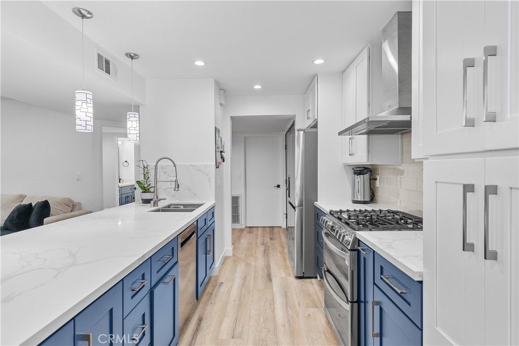 5325 Lindley Avenue 106, Tarzana, CA 91356 — photo 4