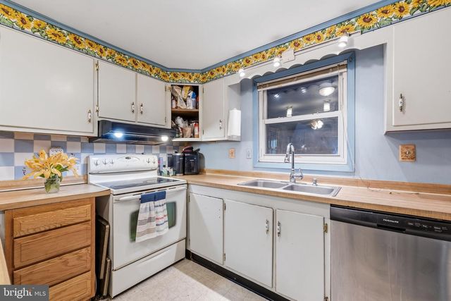 143 ASPEN AVE, Sinking Spring, PA 19608