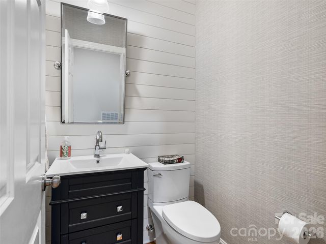 1066 Columbine Road, Asheville, NC 28803