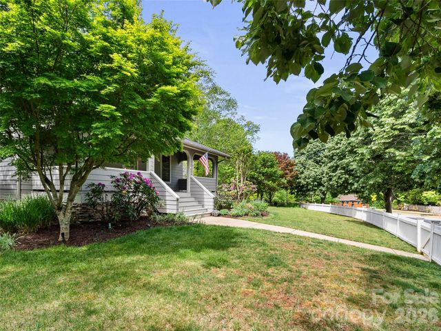 1066 Columbine Road, Asheville, NC 28803