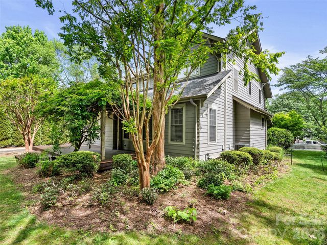1066 Columbine Road, Asheville, NC 28803