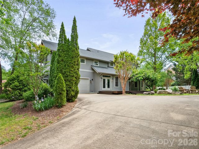 1066 Columbine Road, Asheville, NC 28803