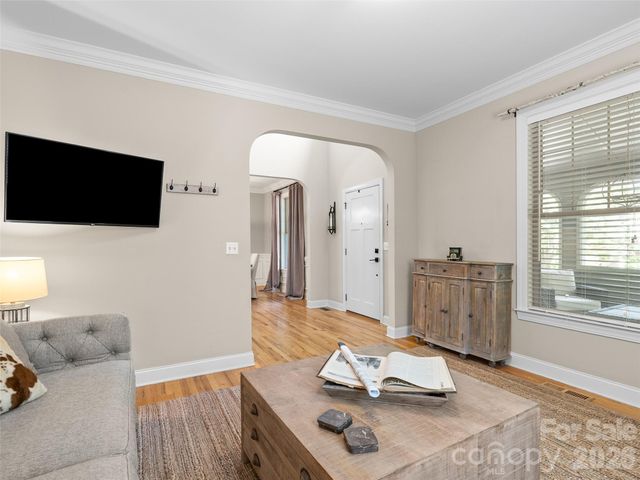 1066 Columbine Road, Asheville, NC 28803