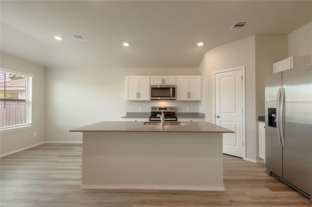 217 Rockbridge Drive, Huntsville, TX 77340