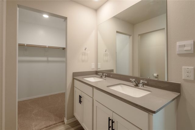 217 Rockbridge Drive, Huntsville, TX 77340