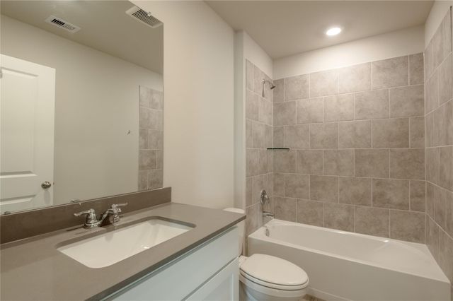 217 Rockbridge Drive, Huntsville, TX 77340