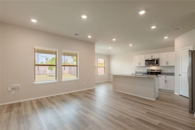 217 Rockbridge Drive, Huntsville, TX 77340