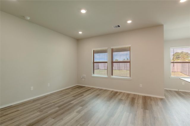 217 Rockbridge Drive, Huntsville, TX 77340