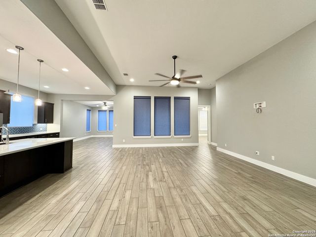 1610 KINDER RUN, San Antonio, TX 78260