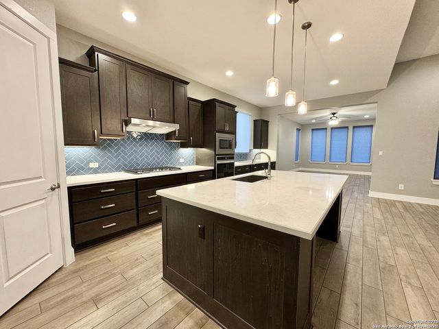 1610 KINDER RUN, San Antonio, TX 78260