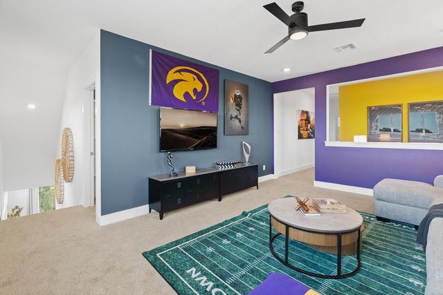 100 Slater CT, Liberty Hill, TX 78642