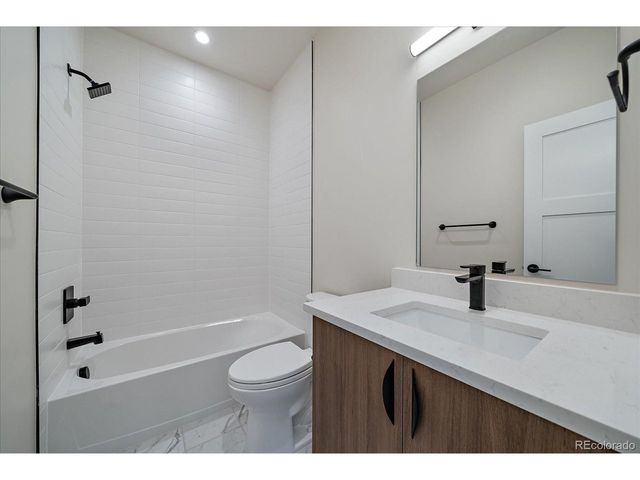 1370 Lowell Blvd 5, Denver, CO 80204