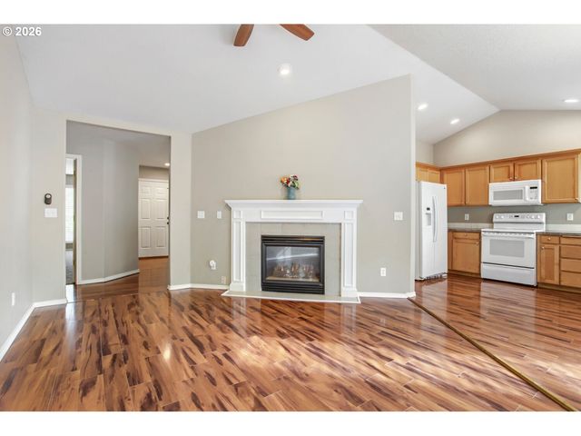 2620 Nw 19TH Cir, Camas, WA 98607