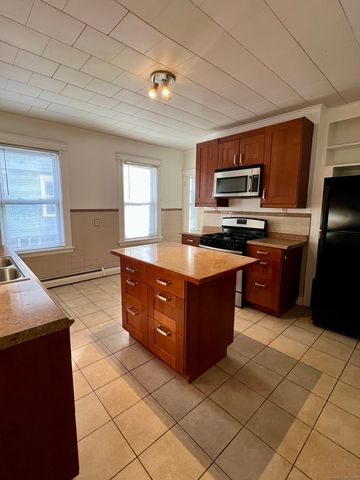 378 Prospect Avenue 1 FL, Hartford, CT 06105