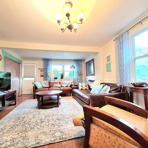 203 Bridge Avenue, Point Pleasant, NJ 08742