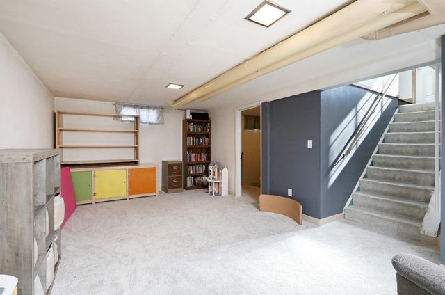 2718 Dosh Road, Des Moines, IA 50310