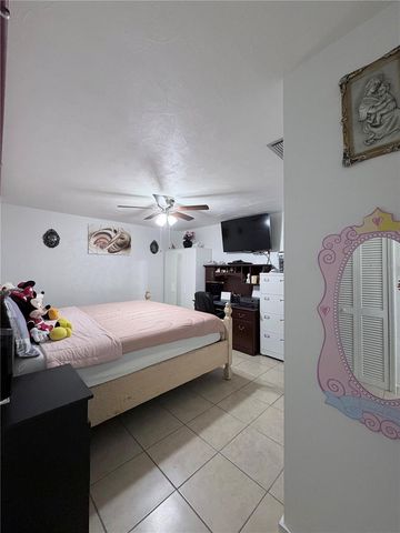 1508 W KNOLLWOOD STREET, Tampa, FL 33604