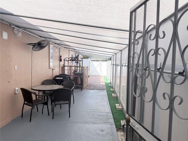 1508 W KNOLLWOOD STREET, Tampa, FL 33604