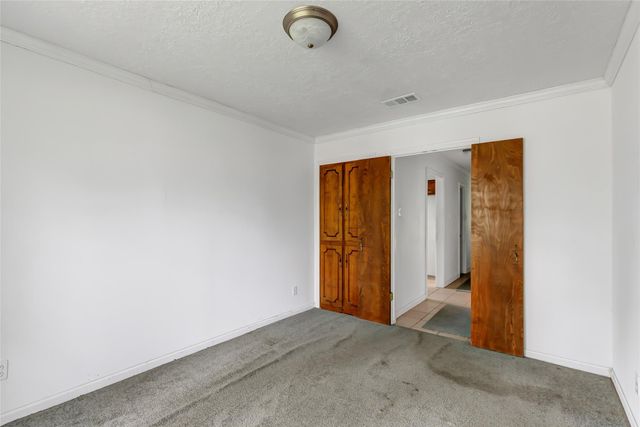 814 Oak Leaf Street, La Porte, TX 77571