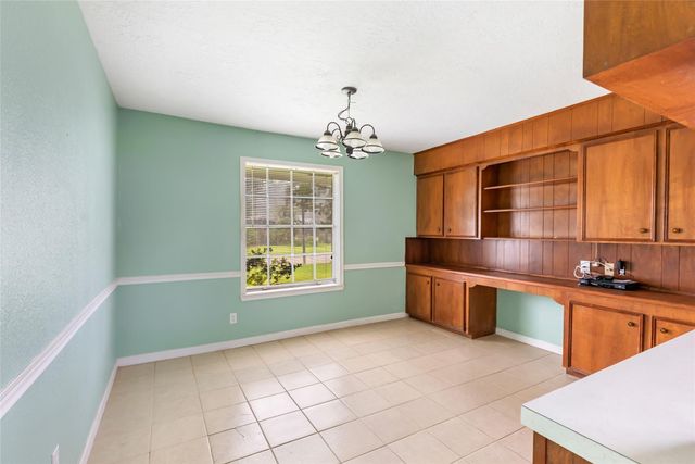 814 Oak Leaf Street, La Porte, TX 77571