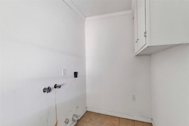 814 Oak Leaf Street, La Porte, TX 77571